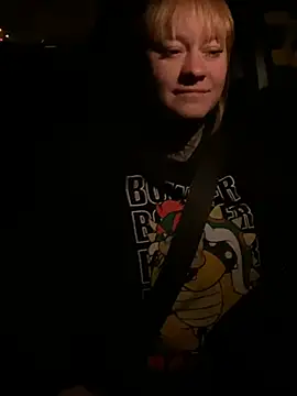 poussichienne online show from April 2026 02:36:02 AM