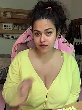Curvydesifromgermany online show from June 2026 02:33:01 PM