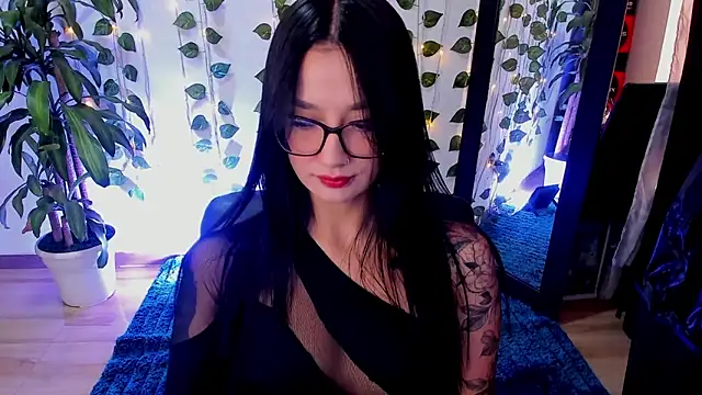 mariiana-diaz online show from November 2025 02:27:02 PM