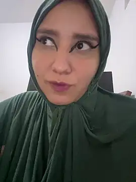 Snapshot of hannahayat chatting on February 2026 11:32:02 PM hannahayat online show from February 2026 11:32:02 PM