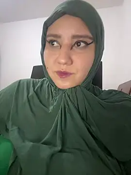 Snapshot of hannahayat chatting on March 2026 12:50:01 AM hannahayat online show from March 2026 12:50:01 AM