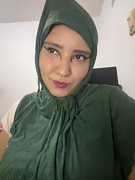 Snapshot of hannahayat chatting on April 2026 08:28:02 PM hannahayat online show from April 2026 08:28:02 PM