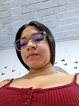 Snapshot of -VICKKY chatting on June 2026 02:04:02 PM -VICKKY online show from June 2026 02:04:02 PM