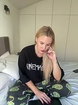 isisxoxx online show from November 2025 12:53:02 PM