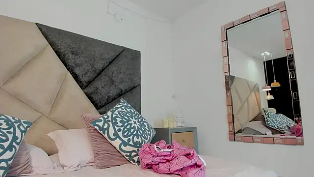 BonnieCute  online show from April 2026 11:39:02 PM