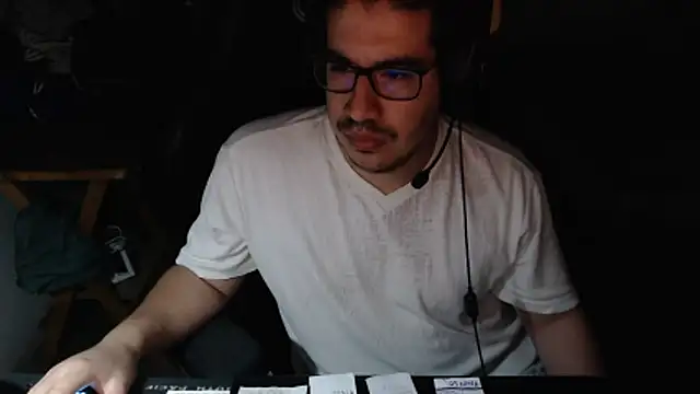 thealfawolf01 online show from June 2026 10:52:01 AM
