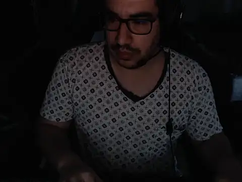 thealfawolf01 online show from June 2026 12:19:01 PM