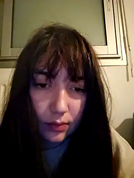 Lynylou online show from May 2026 03:45:02 AM