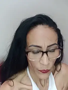 Snapshot of BarbaraMature chatting on May 2026 03:41:02 PM BarbaraMature online show from May 2026 03:41:02 PM