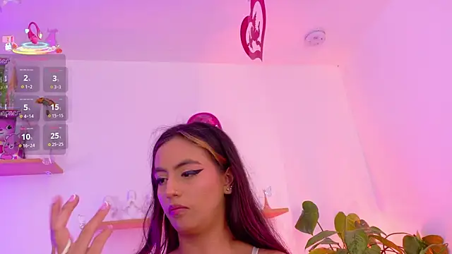 Snapshot of emily_bank chatting on February 2026 07:43:01 PM emily bank online show from February 2026 07:43:01 PM