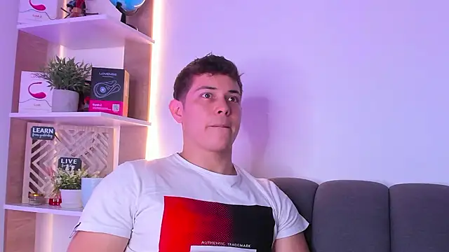 Alan hadid1 online show from March 2026 08:35:02 PM