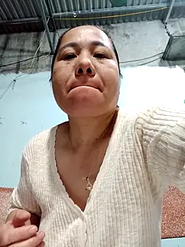 Queen 18200 online show from March 2026 09:29:02 PM