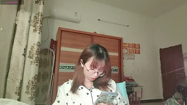 Lili 666 online show from May 2026 05:42:01 PM