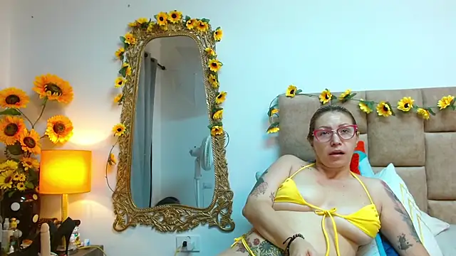 IsisDuzan online show from December 2024 06:47:01 AM