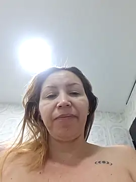 IsisDuzan online show from December 2025 03:41:02 PM