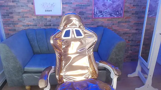 Laurita b online show from January 2025 11:04:01 PM