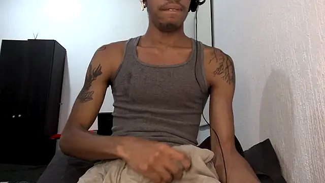 Skinnyblackman online show from March 2026 04:40:02 AM