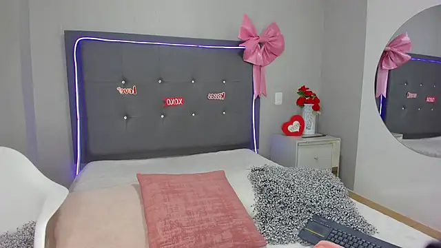 emma lye online show from March 2026 09:21:01 PM