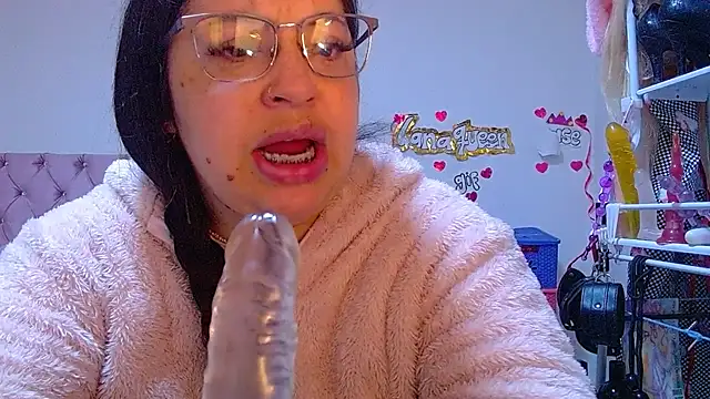 lanaqueen699 online show from July 2026 12:22:01 PM