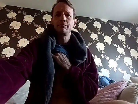 outdoorfun22 online show from April 2026 07:19:01 AM