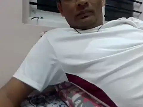 Snapshot of NiceBoy9099 chatting on December 2024 05:35:02 PM NiceBoy9099 online show from December 2024 05:35:02 PM