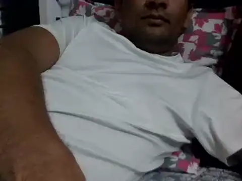 Snapshot of NiceBoy9099 chatting on January 2025 06:29:02 PM NiceBoy9099 online show from January 2025 06:29:02 PM