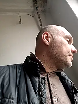 Pineapple04 online show from April 2026 06:52:01 AM