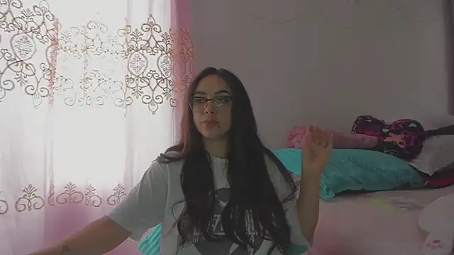 HARLEYNAPIER online show from January 2026 04:22:02 PM