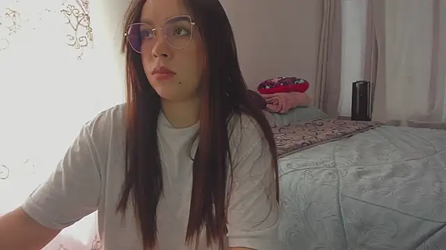 HARLEYNAPIER online show from April 2026 07:31:02 PM