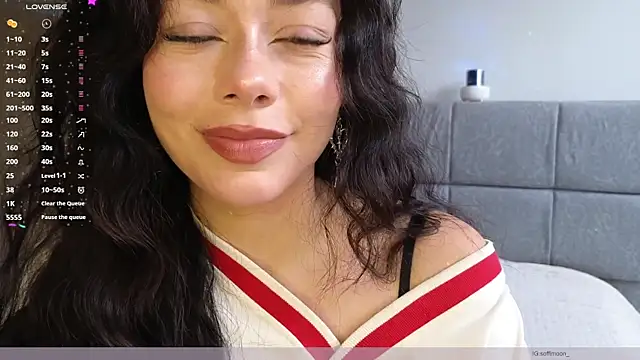 Soffimoon  online show from April 2026 09:08:02 PM