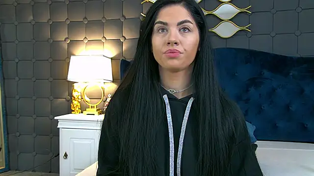 LeyaCass online show from January 2026 05:21:02 AM