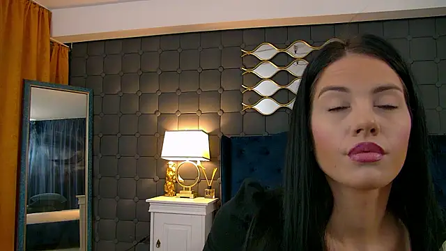 LeyaCass online show from March 2026 04:18:02 AM