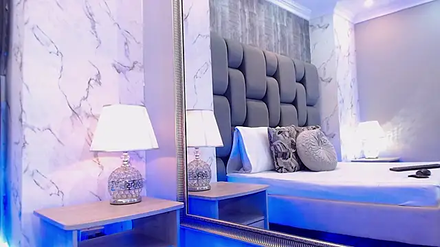 SophieWolkman online show from April 2026 12:11:02 PM