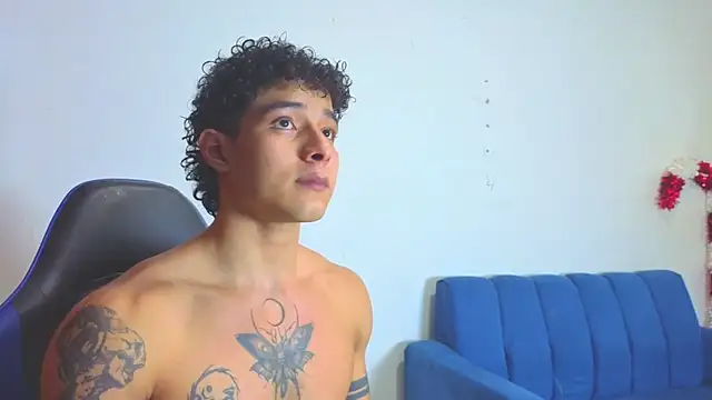 Demitryo online show from February 2026 06:40:02 AM