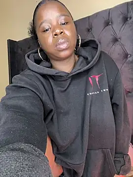 DarkBerry87 online show from April 2026 07:38:02 PM