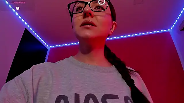 Ich Bin Julia online show from June 2026 09:44:02 AM
