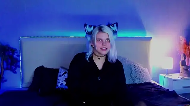 JoannLowe online show from March 2025 08:57:01 PM