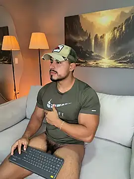 Snapshot of ApoloMakris chatting on July 2026 07:05:02 PM ApoloMakris online show from July 2026 07:05:02 PM