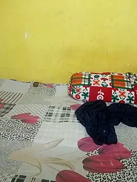 Sexyranibhabhi online show from April 2026 02:40:02 PM