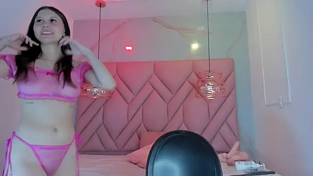 Snapshot of AngelaaCute_ chatting on May 2026 12:10:02 PM AngelaaCute online show from May 2026 12:10:02 PM