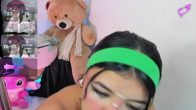 Lizz Tender online show from May 2026 11:43:01 PM