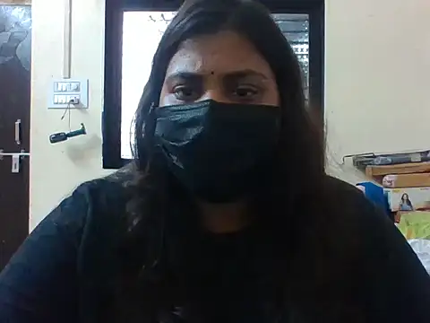 Hotmilfxox online show from May 2026 07:37:01 AM