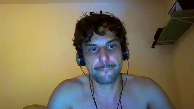 couplemilk online show from February 2026 01:19:01 PM