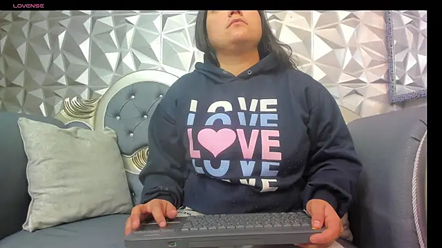 KataleyaStiward online show from January 2025 01:30:01 PM