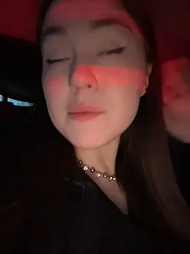 Peachy Dream online show from March 2026 04:35:01 PM