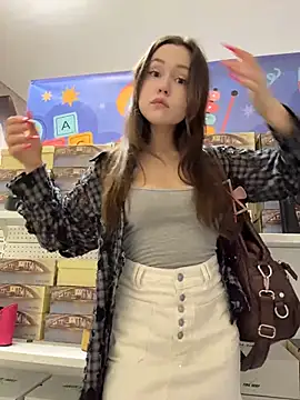 Snapshot of Peachy_Dream chatting on June 2026 04:27:02 PM Peachy Dream online show from June 2026 04:27:02 PM