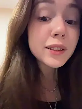Snapshot of Peachy_Dream chatting on July 2026 03:18:01 PM Peachy Dream online show from July 2026 03:18:01 PM