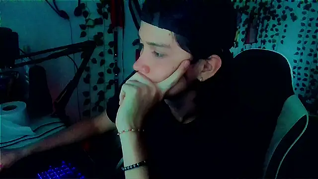 Andy gray online show from April 2026 06:36:02 PM