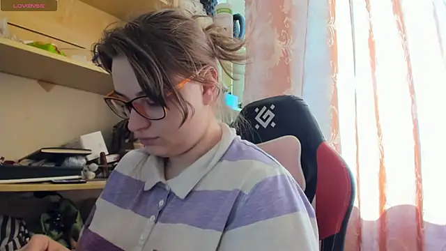 Seductive She Wolf online show from April 2026 02:43:01 PM