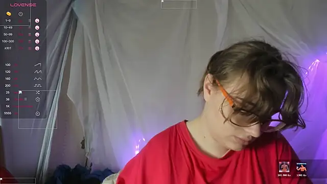 Snapshot of Seductive_She_Wolf chatting on July 2026 03:03:02 PM Seductive She Wolf online show from July 2026 03:03:02 PM